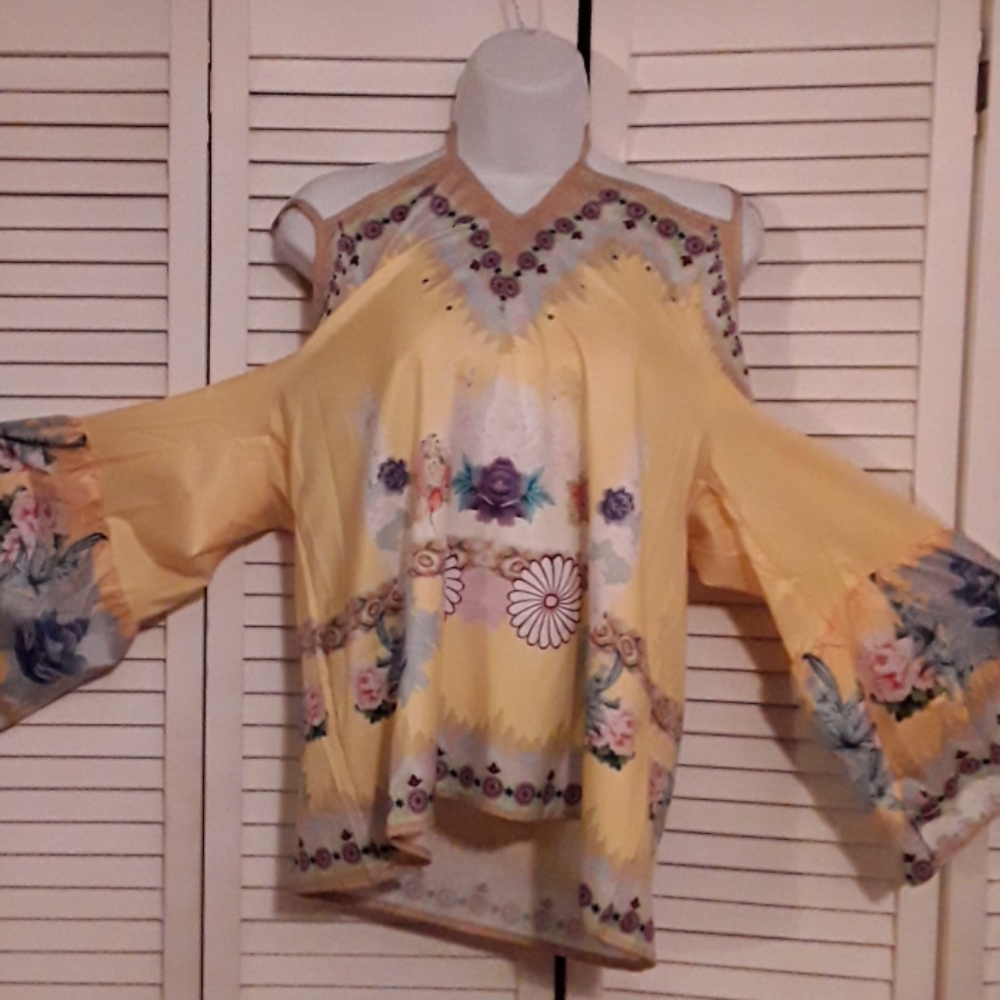 Pale Yellow floral bare shoulder halter blouse